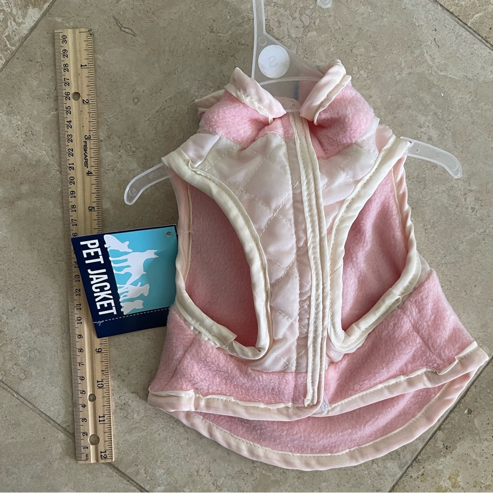 NWT Velcroed Quilted Pet Jacket
